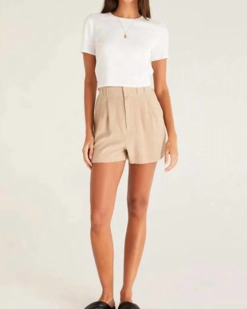 Front of a model wearing a size Large Farah Short In Warm Sands in Warm Sands by Z Supply. | dia_product_style_image_id:353743